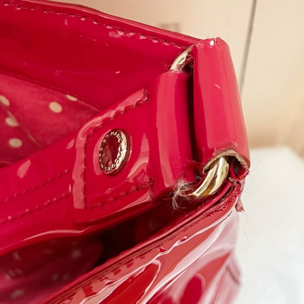 Authentic Marc by Marc Jacobs totally turn lock Faridah patent leather hobo bag - Picture 12 of 16